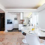 2-br Panoramic Views Floor