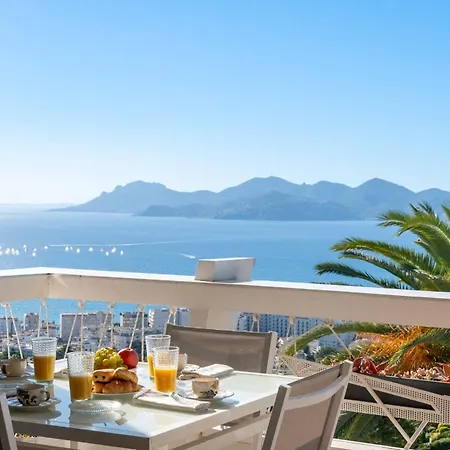 2-br Panoramic Views Floor