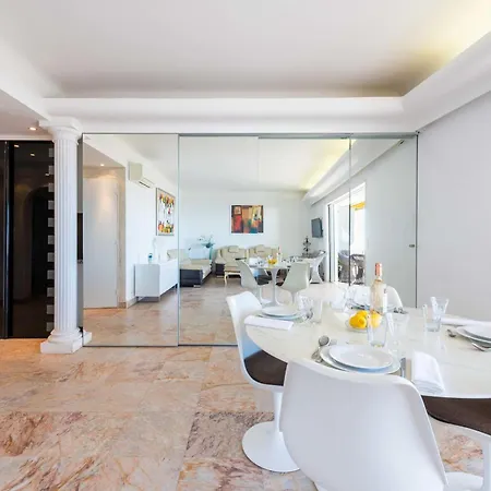 Апартаменты 2-br Panoramic Views Floor