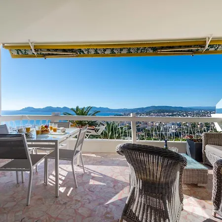 2-br Panoramic Views Floor