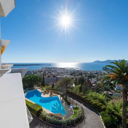 2-br Panoramic Views Floor *