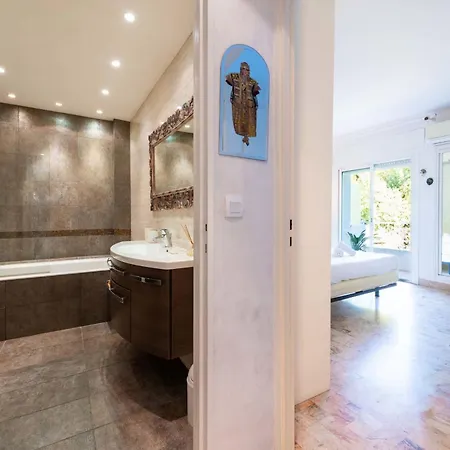 2-br Panoramic Views Floor