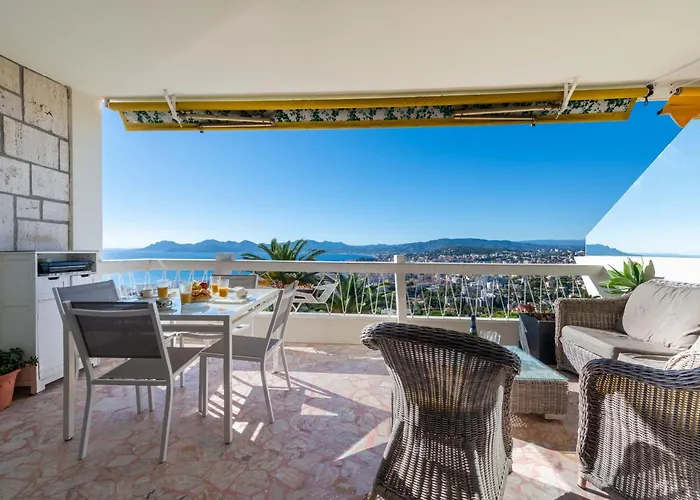 2-br Panoramic Views Floor