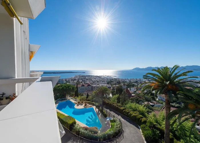 2-br Panoramic Views Floor *