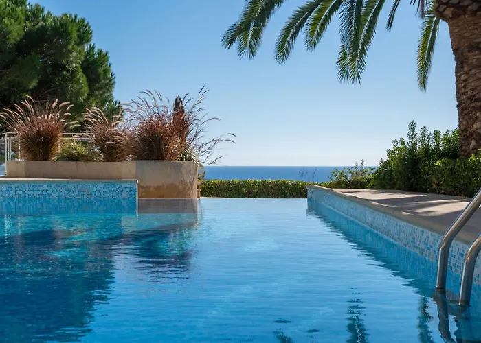 2-br Panoramic Views Floor Apartman Cannes