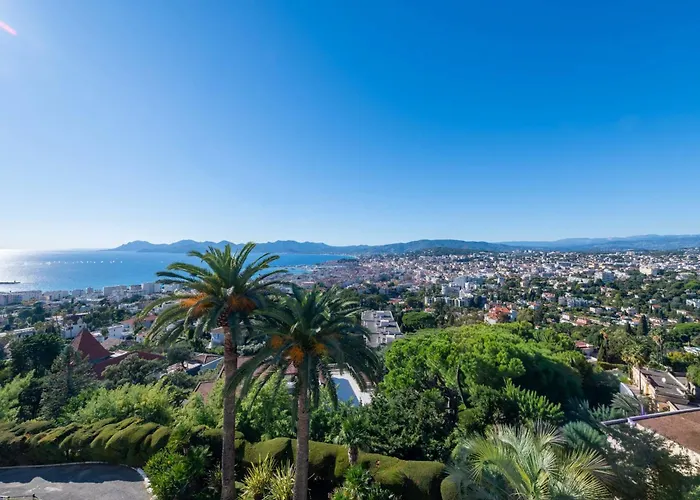 2-br Panoramic Views Floor Apartman Cannes